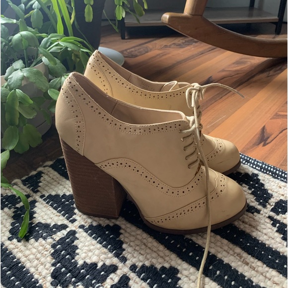 N.Y.L.A. Vintage lace-up block heel - Picture 2 of 2